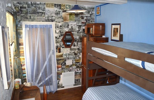Saint-Clair-sur-l'Elle Bed & Breakfast | Step back in time at our 1930s/40s decorated 18th Century home