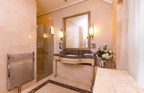 Borris Hotel | Step House Hotel