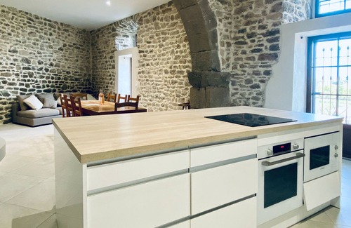 Pouzols-Minervois House | Step into French history at Le Bastion, Pouzols-Minervois, southern France.