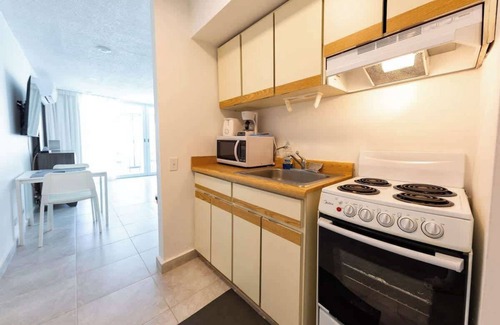 Carolina Apartment | Steps from Beach Studio w/Parking @ ESJ Towers