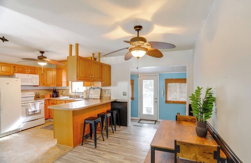 Sandusky House | Steps to Lake Erie! Cedar Point Home Base w/Deck