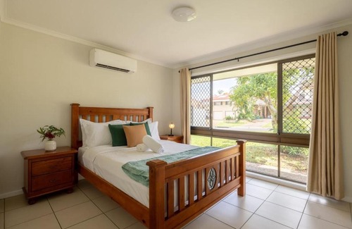 Sunnybank House | Steps to Mall and Transport 3Beds Vibrance at Sunnybank