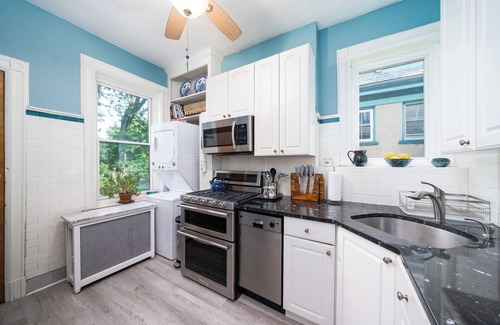 Hoboken Apartment | Steps to Manhattan! 2 BR private apartment w/terrace & View