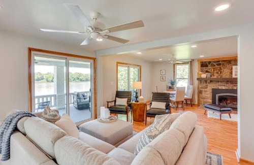 Dauphin House | Steps to Susquehanna River Hot Tub Hideaway!