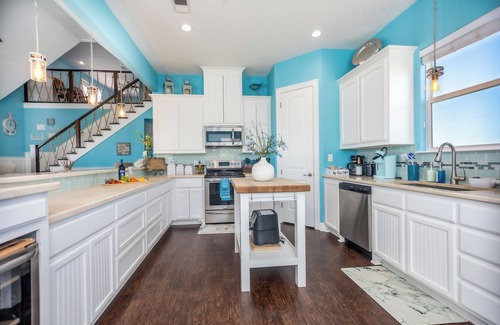 Surfside Beach House | Steps to the Beach - BBQ + Backyard