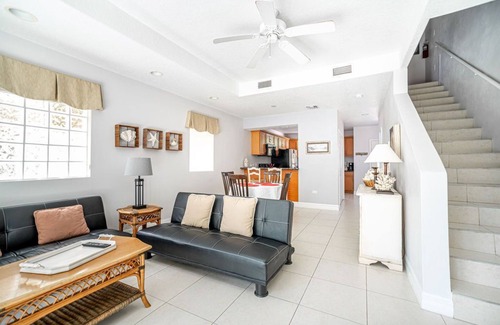 Bodden Town Condo | Steps to the Beach! 2bed/2.5bath condo - Seabreeze Villas