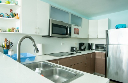 Stella House | Steps to the Beach. Pool, Jacuzzi, Terrace with views. Romantic. Kids welcome!