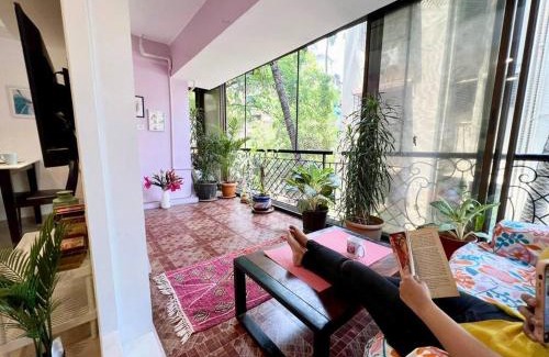 Pali Hill Apartment | Sterling 102, off Carter Road, Bandra West by Connekt Homes