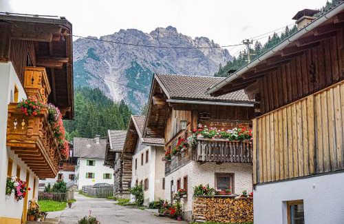 Boden Ski Chalet | Stern LODGE im Bergparadies Lechtal