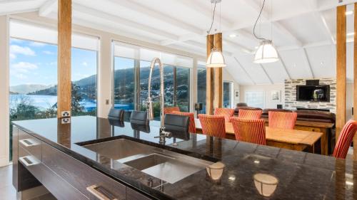 Frankton House | Stewart Lodge Luxury Spa