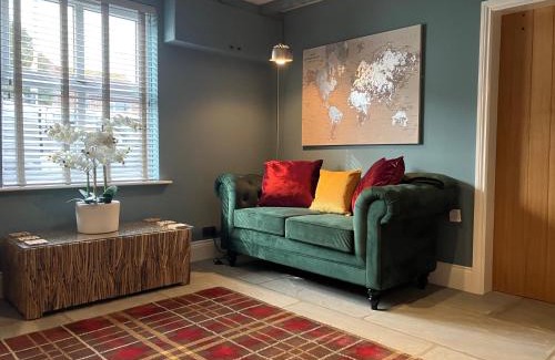 Leven House | Stillwater Cottage, Leven Village, Beverley