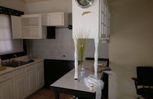Constant Spring Apartment | Stillwell Manor - The Entire Apartment