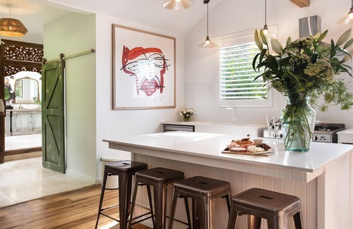 Daylesford House | Stockton House- light-filled retreat with art and unique flair