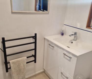 Stoke House | Stoke's Cosy Cottage