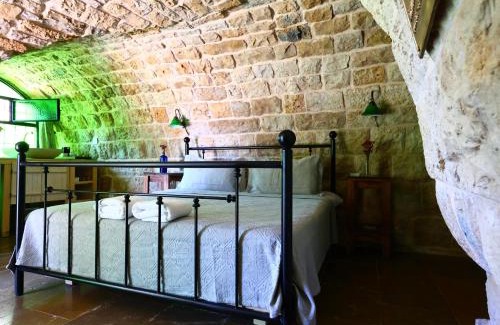Douma House | Stone Cellars