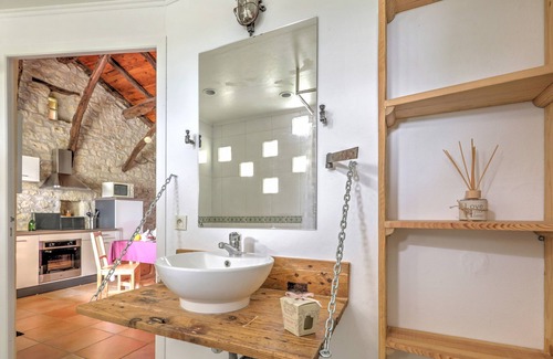 Fargues Cottage | Stone cottage renovated with an exceptional view