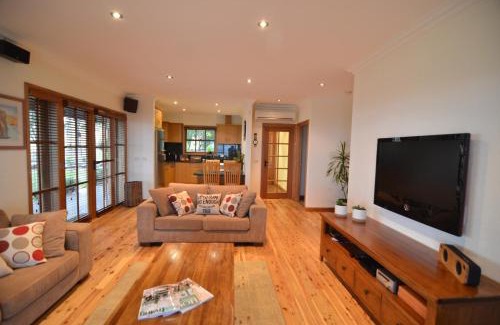 Barwite Villa | Stone Creek Cottage