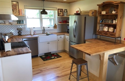 Jordan Other | STONE HOUSE FARM — COME ENJOY COUNTRY CHARM!