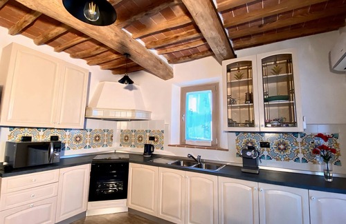 San Rocco House | Stone House