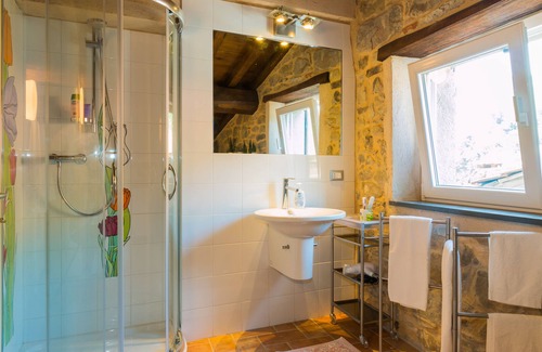San Rocco in Turrite Villa | Stone house restored for 2-4 in a village not far from Tuscan cities of arts