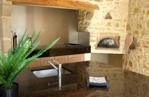 Montmeyran House | Stone villa in Drôme with pool and jacuzzi