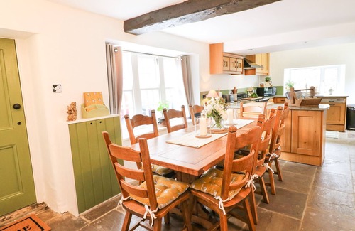Bakewell Cottage | STONECROFT, pet friendly, character holiday cottage in Bakewell
