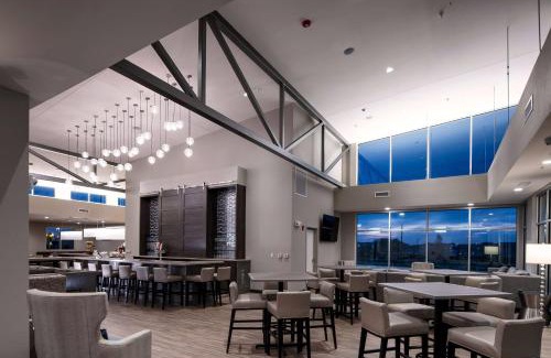 Lawrence Hotel | StoneHill Lawrence, Trademark Collection by Wyndham
