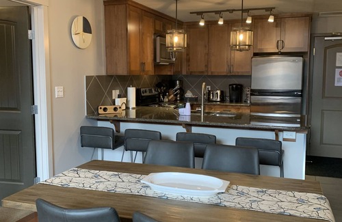 Canmore Condo | Stoneridge Top Floor w/Mountain Views/Pool/Hot Tub