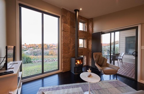 Beechworth Villa | StoneTryst Spa Villas