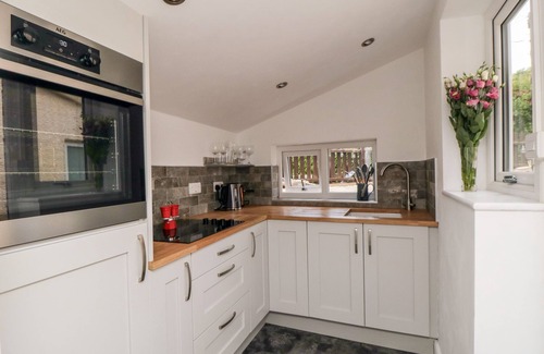 Sandsend Cottage | STONEWALL, pet friendly, country holiday cottage in Sandsend