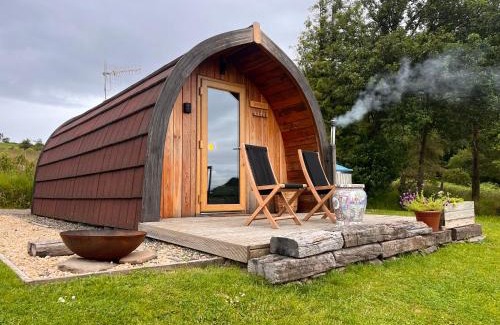 Alexandria Cabin | Stoneymollan over Loch Lomond