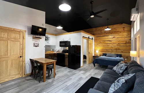 Paradise Apartment | Storage Loft in Paradise