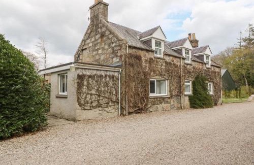 Aberdeen House | Storkery Cottage