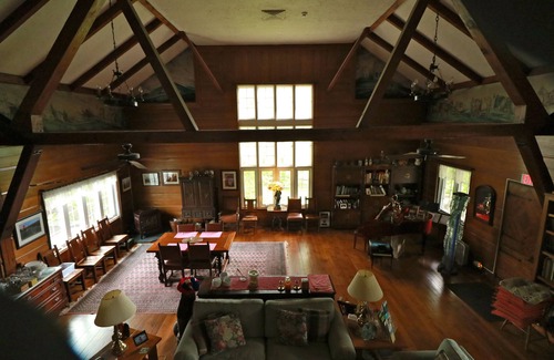 Mountainville Cabin | Storm King Lodge is a country retreat ready for you.