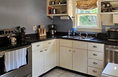 Morehead House | Storybook Cottage House Morehead KY 3 BR1.5 bath Downtown Hospital MSU