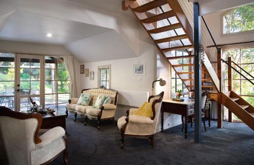 Daylesford House | Storybook Cottage-surrounded by beautiful gardens