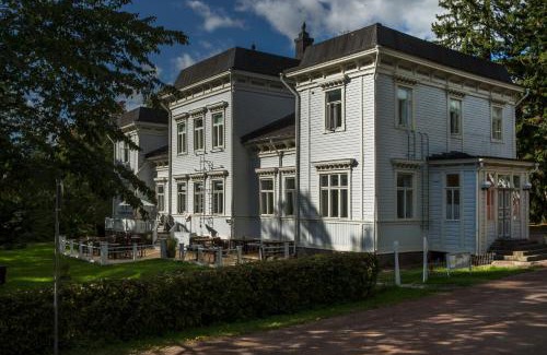 Ruotsinpyhtaa Hotel | Strömfors Bed & Bistro Oy