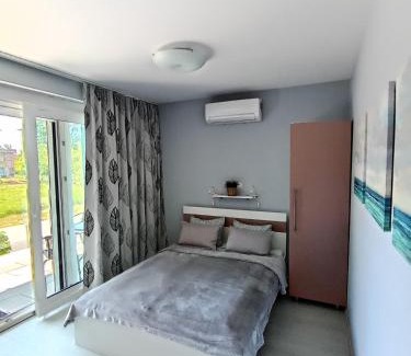 Fonyodliget Apartment | Strand Apartman B8