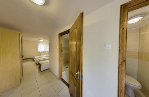 Dombrad Bed & Breakfast | Strand Motel, Vígadó Csárda