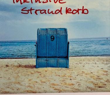 Gluecksburg Apartment | Strandblick mit Strandkorb & Fahrrädern