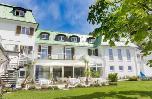 Poertschach am Woerthersee Hotel | Strandhotel Kärntnerhof
