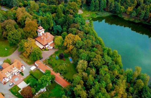 Chodziez Resort | Straszny Dwór