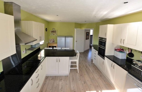Upton Snodsbury House | Stratford house - perfect get together place for up to 16 friends and family