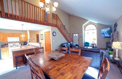 Bushkill House | Streamside Family Lodge w/fireplace, game room, sauna, multiple pools & skiing