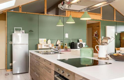 Riemst House | StroEnzo - RUIME LOFT - 5P - 2SLPK - DAKTERRAS - LAADPAAL - 10MIN Maastricht