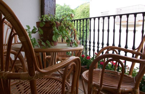 Genevilla House | Stroll through its beautiful landscapes and enjoy tranquility