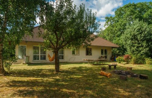 Tocna House | Strom času