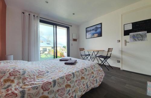 Chaparon Apartment | Studio à la campagne au bout du lac d'Annecy