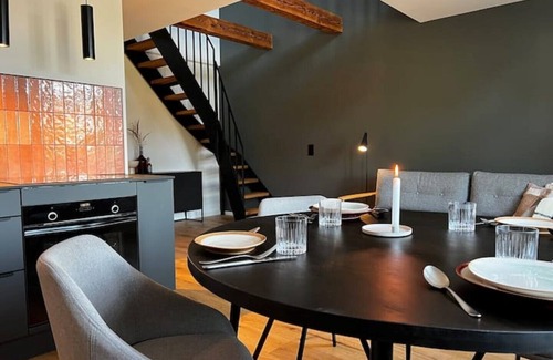 Fliegenberg Apartment | Studio Über 2 Ebenen mit Traumhaften Elbblick