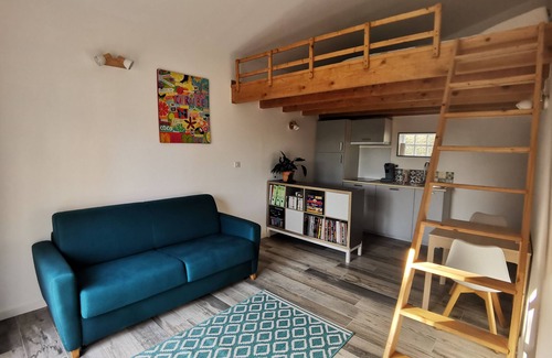 La Couronne House | Studio 2/4 persons near beaches with large garden